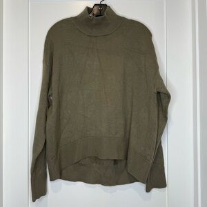 Oak and fort green turtleneck sweater